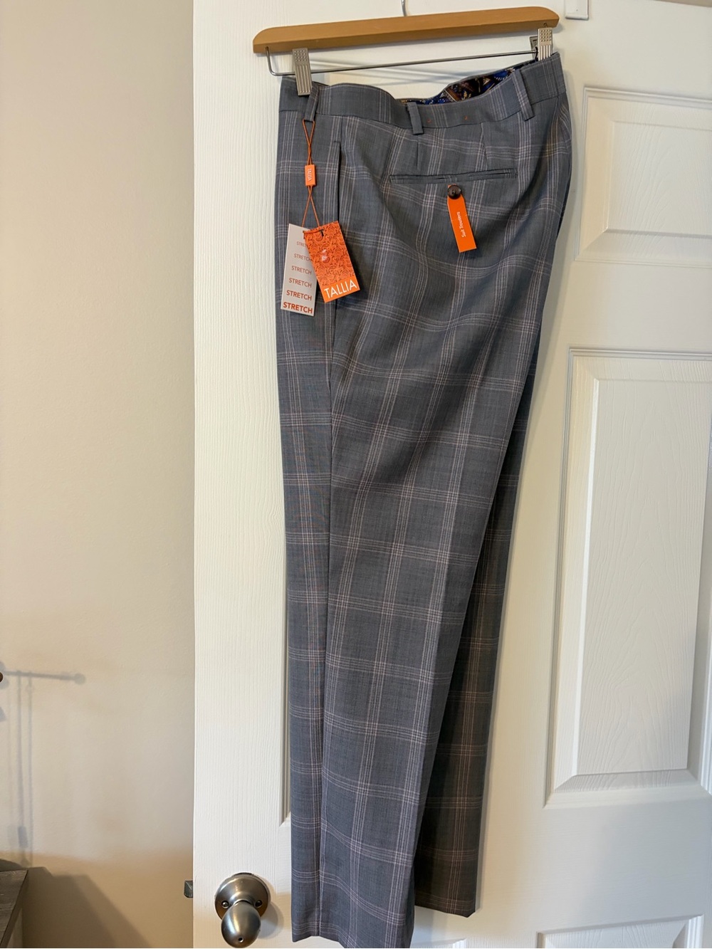 TALLIA Gray Plaid Dress Pants with Subtle Windowpane Size 38/30